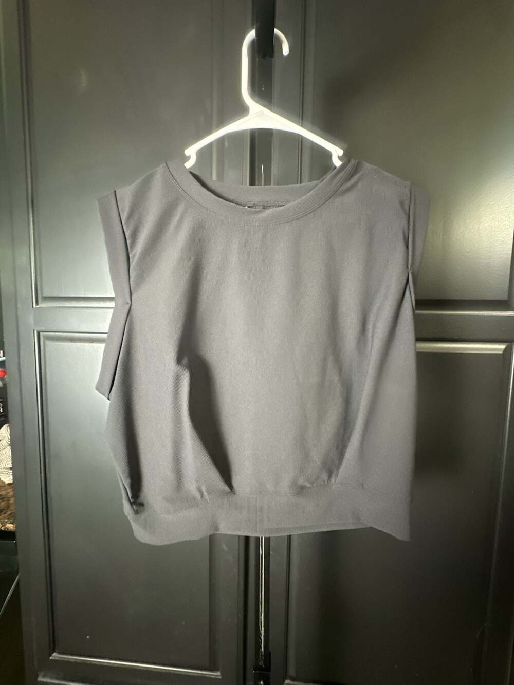 Freely Women's Peak Padded-Shoulder Cropped Tank Top#842